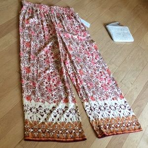 Joie Gorgeous border print wide leg pant by Joie